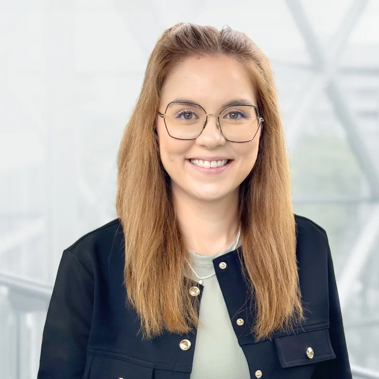 Dominica Langschwert, Leiterin Versicherungskunden